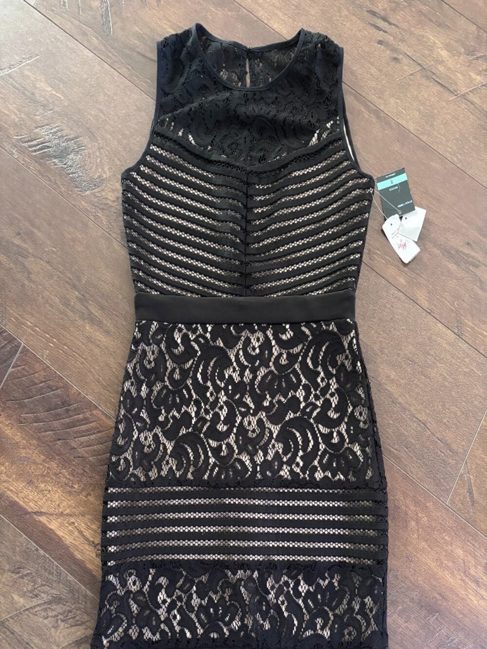NWT beautiful fitted lace dress